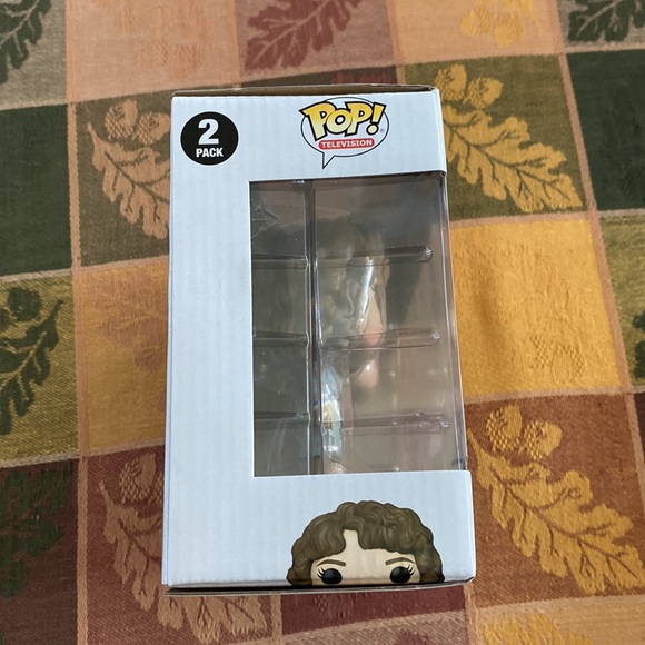 Funko POP! TV: Stranger Things - Nancy Wheeler and Robin 2pk (Target Exclusive) - Picture 6 of 8